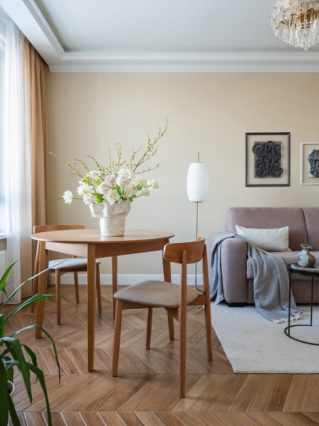 Современная классика в московской новостройке: квартира 58 кв. м для мужчины