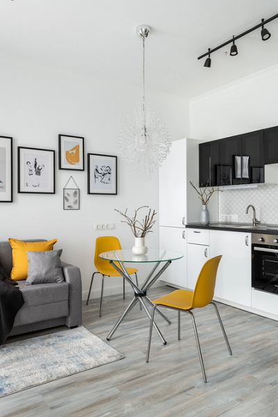 6 потрясающих кухонь с глянцевыми фасадами