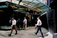 Байден предупредил о последствиях дефолта в США. Чем грозит возможный кризис?