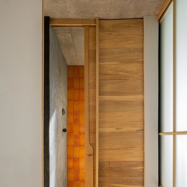 Бетон и терракота: дом в Мексике с разными фасадами