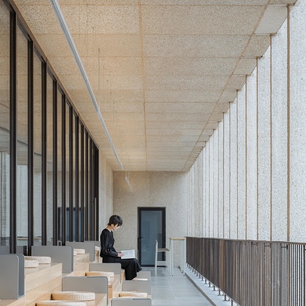 Библиотека в Шанхае по проекту Wutopia Lab