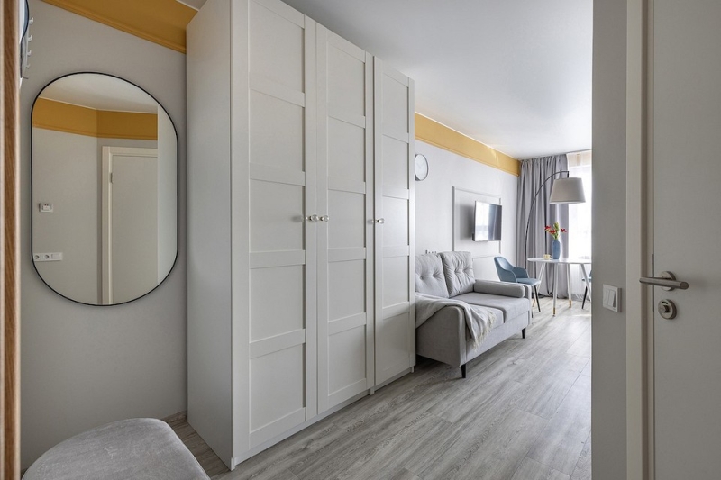 
                                До и после: маленькая студия 27 кв. м для троих гостей                            