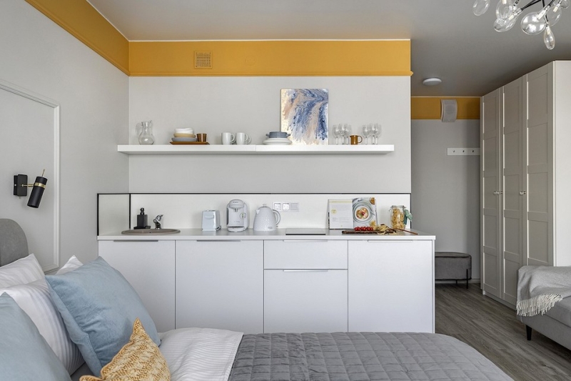 
                                До и после: маленькая студия 27 кв. м для троих гостей                            