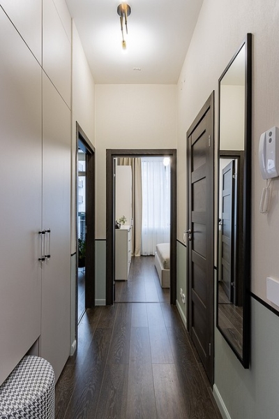 
                                До и после: покрасили обои от застройщика и создали классный интерьер! Как дизайнер переделала однушку 33 кв. м                            