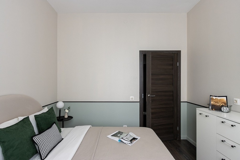 
                                До и после: покрасили обои от застройщика и создали классный интерьер! Как дизайнер переделала однушку 33 кв. м                            