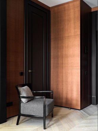 Интерьер в сливочных тонах с добавлением бежевого, розового и цвета хурмы