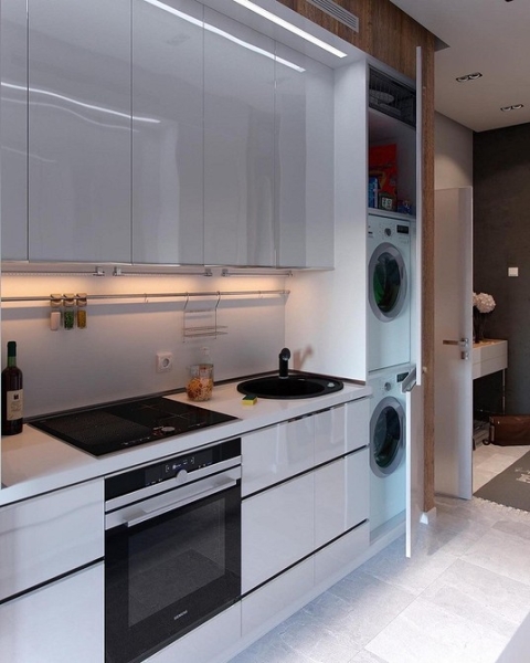 Кухня в коридоре: плюсы и минусы, особенности согласования и 4 варианта планировки (62 фото)