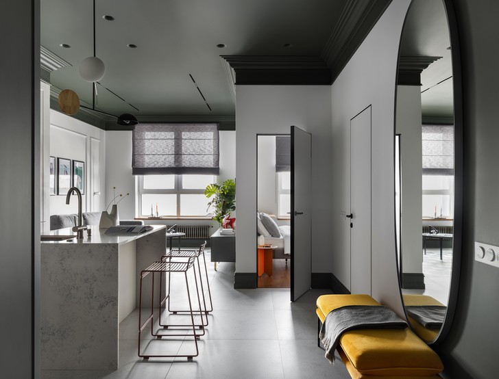 Маленькая квартира для молодой пары с двумя кошками в Москве