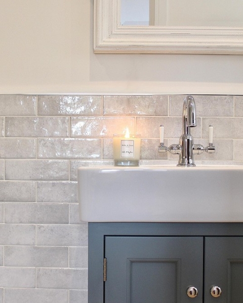 
                                Модная плитка в ванную-2023: 7 главных трендов и 100 стильных фотоидей                            