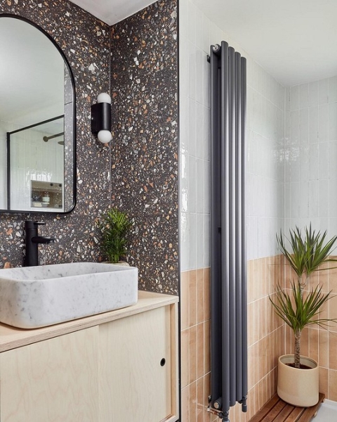 
                                Модная плитка в ванную-2023: 7 главных трендов и 100 стильных фотоидей                            