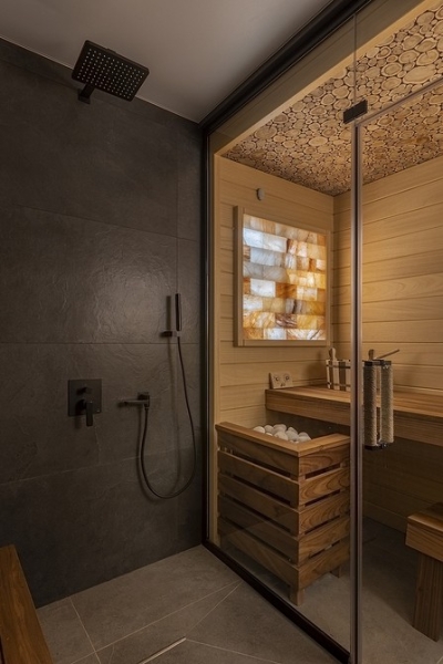 От сауны до личного кинотеатра: как выглядит идеальный загородный дом для семьи