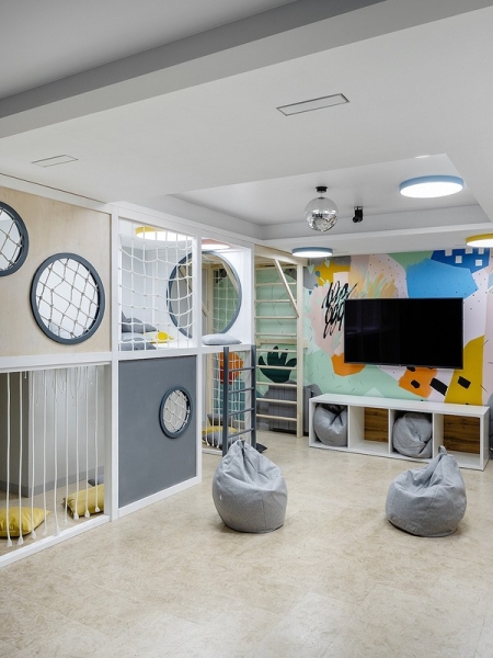 От сауны до личного кинотеатра: как выглядит идеальный загородный дом для семьи