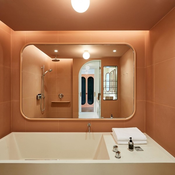 Отель Standard в Бангкоке: ар-деко и гламур в интерьерах Хайме Айона