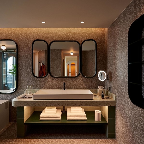 Отель Standard в Бангкоке: ар-деко и гламур в интерьерах Хайме Айона