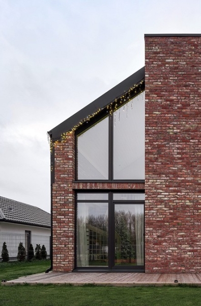 
                                Семейный дом 142 кв. м, где частично нет отделки (и это красиво!)                            