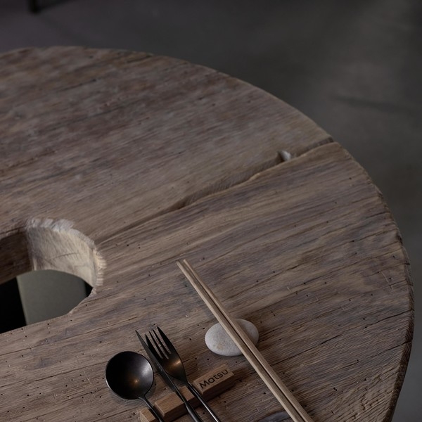 Сосны и камень: Matsu izakaya & Roku bar в Калининграде