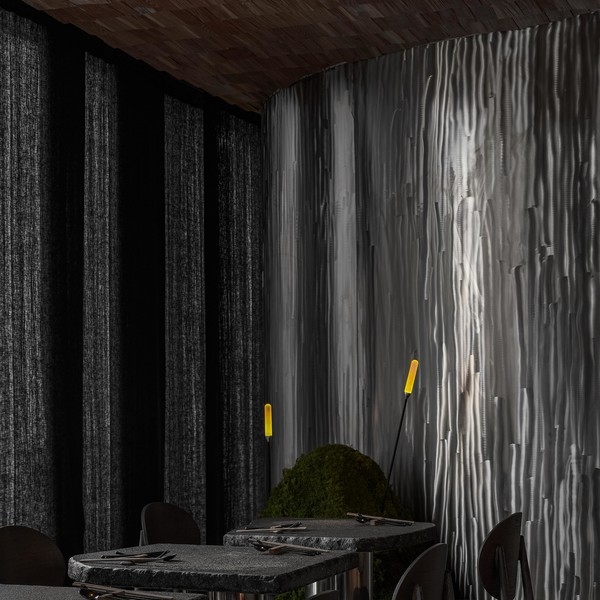 Сосны и камень: Matsu izakaya & Roku bar в Калининграде