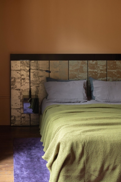 Современный интерьер в классической «османской» парижской квартире