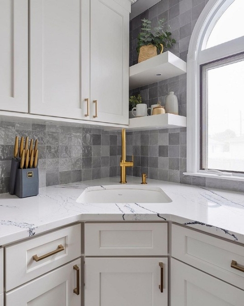 Угловой кухонный гарнитур для кухни: 5 вариантов планировки и примеры проектов (105 фото)