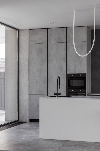 
                                Чистый минимализм: загородный дом в Ростове-на-Дону для семьи с ребенком                            