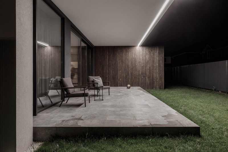 
                                Чистый минимализм: загородный дом в Ростове-на-Дону для семьи с ребенком                            