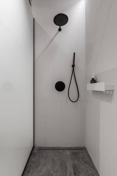 
                                Чистый минимализм: загородный дом в Ростове-на-Дону для семьи с ребенком                            