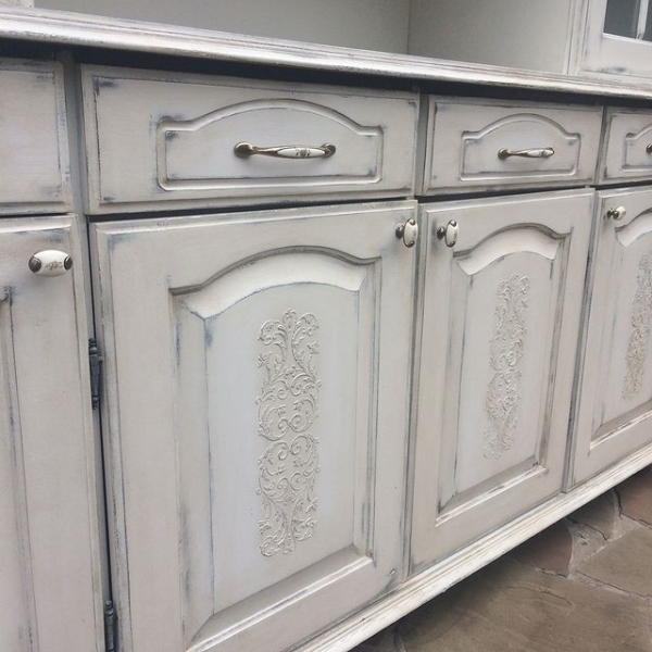 Что делать со старой мебельной стенкой? 7 крутых примеров (фото до и после)