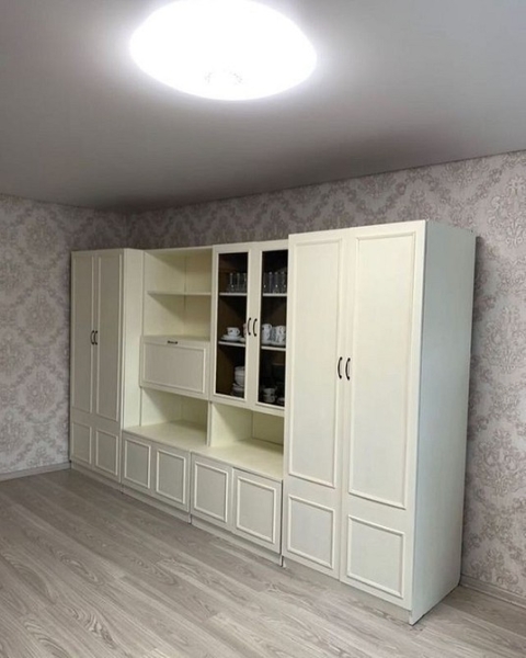 Что делать со старой мебельной стенкой? 7 крутых примеров (фото до и после)