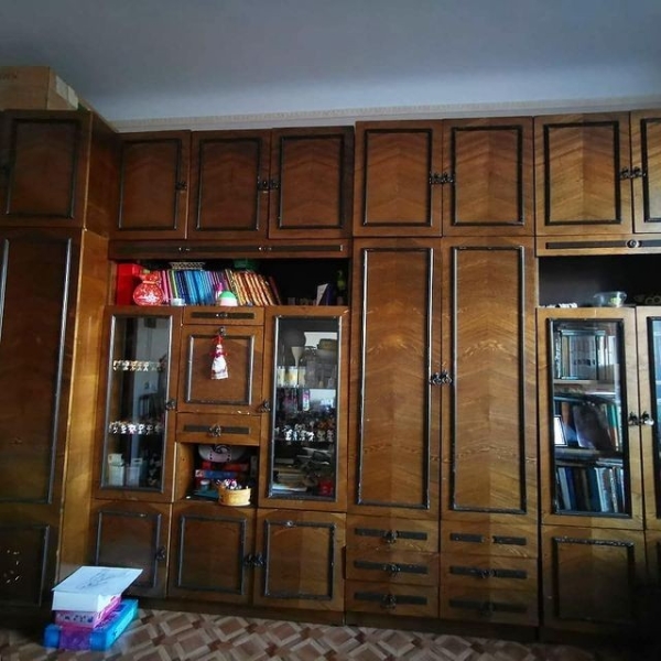 Что делать со старой мебельной стенкой? 7 крутых примеров (фото до и после)