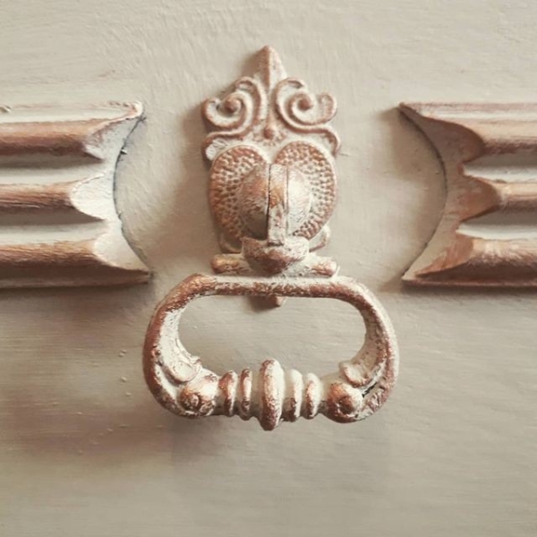 Что делать со старой мебельной стенкой? 7 крутых примеров (фото до и после)