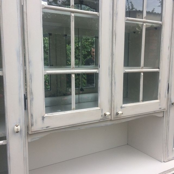 Что делать со старой мебельной стенкой? 7 крутых примеров (фото до и после)