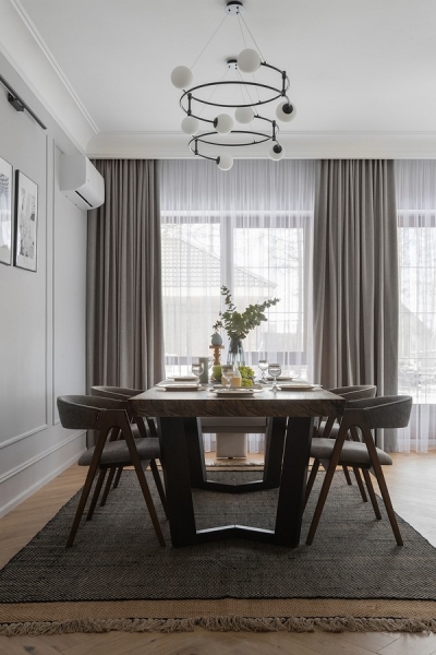 
                                Интерьер для бабушки и дедушки: дом 120 кв. м в Сибири                            