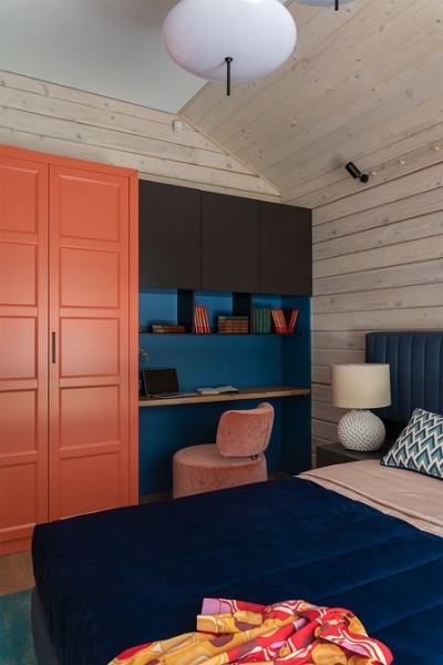 Как дизайнер оформила компактный домик 112 кв. м из бруса для семьи