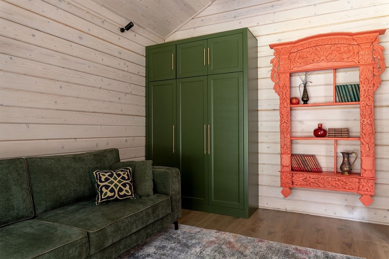 Как дизайнер оформила компактный домик 112 кв. м из бруса для семьи