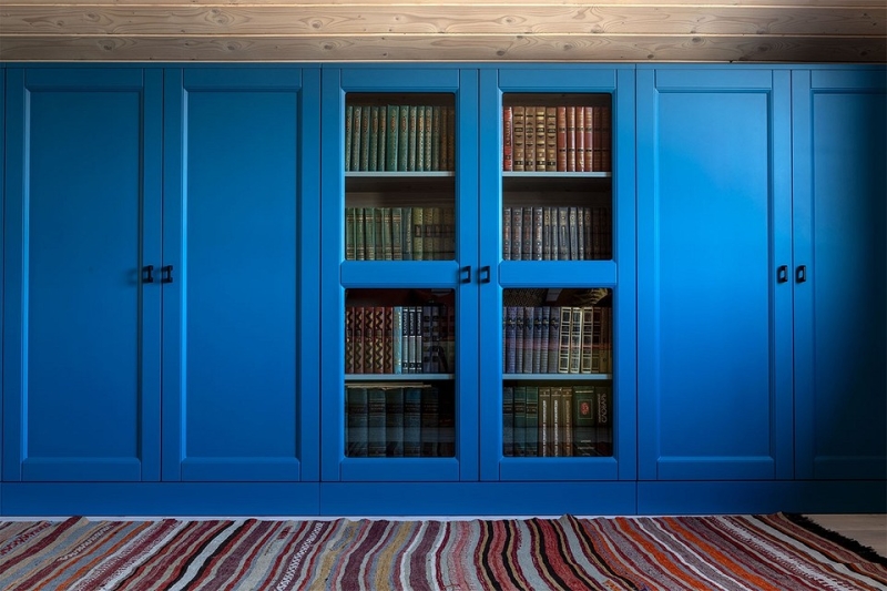 Как дизайнер оформила компактный домик 112 кв. м из бруса для семьи