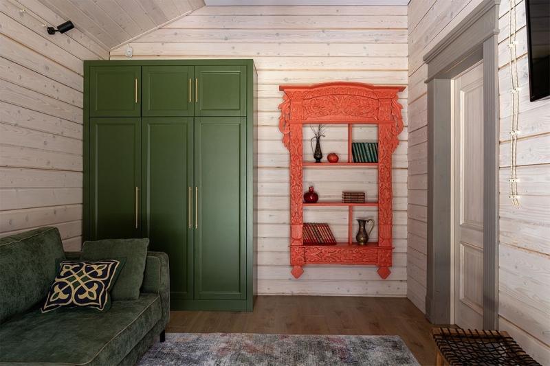 Как дизайнер оформила компактный домик 112 кв. м из бруса для семьи