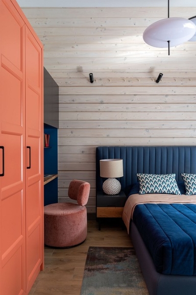 Как дизайнер оформила компактный домик 112 кв. м из бруса для семьи