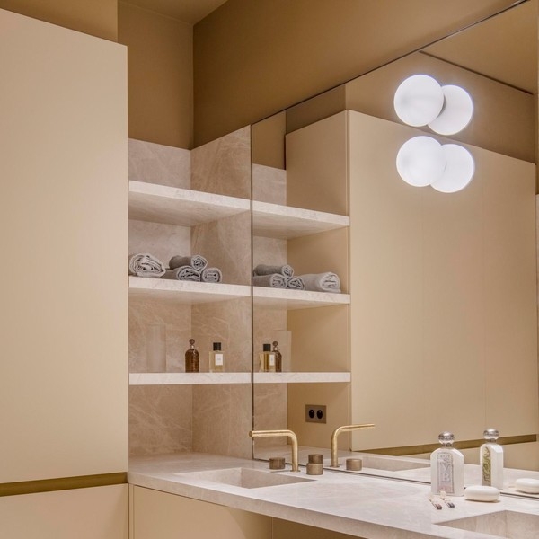 Неоклассика и винтаж: квартира в Париже по проекту Сандры Бенаму