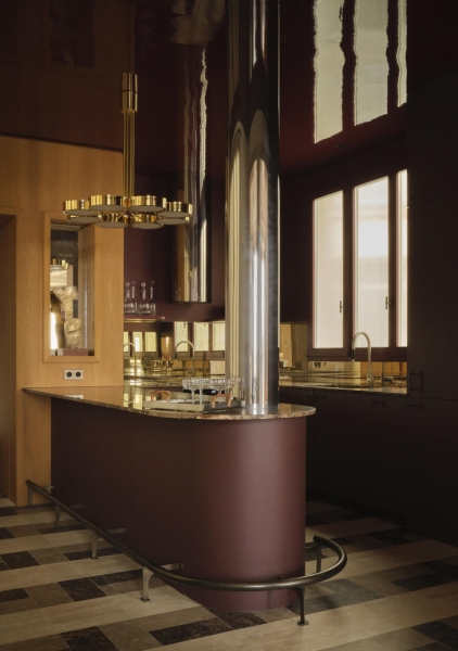 Охра, кофе, молоко: квартира в Париже в оттенках коричневого