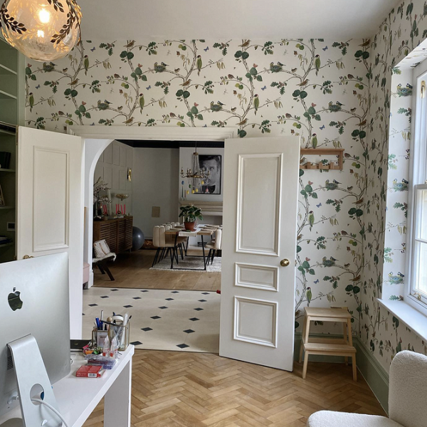 По сезону: 7 классных интерьеров с летним декором