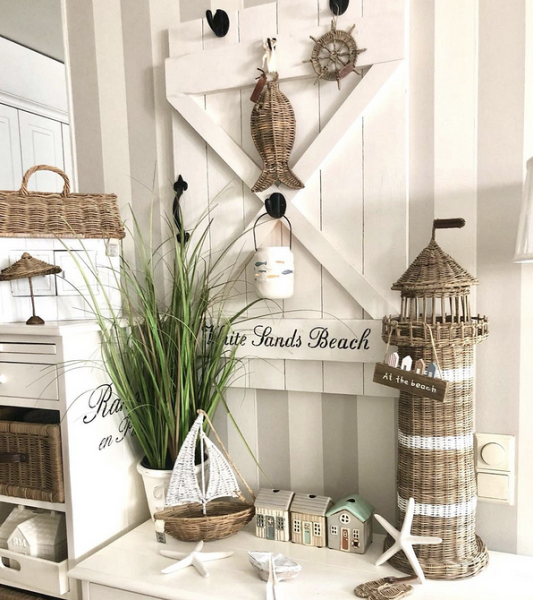 По сезону: 7 классных интерьеров с летним декором