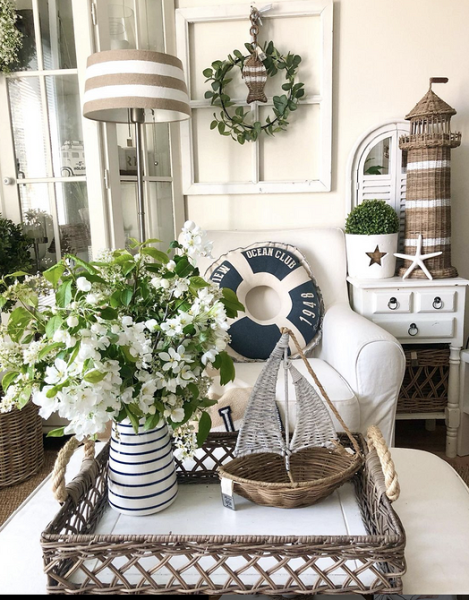 По сезону: 7 классных интерьеров с летним декором