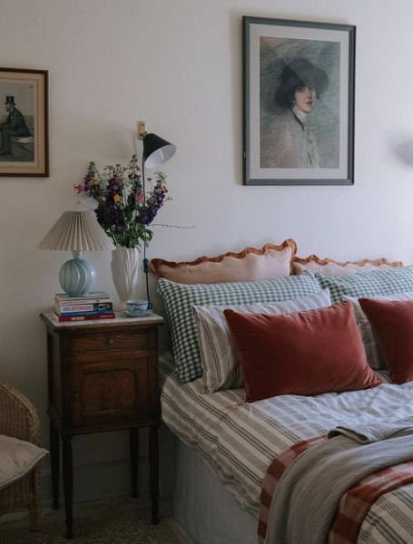 По сезону: 7 классных интерьеров с летним декором