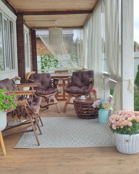 Словно на курорте: 6 красивых террас и веранд в России (55 фото!)