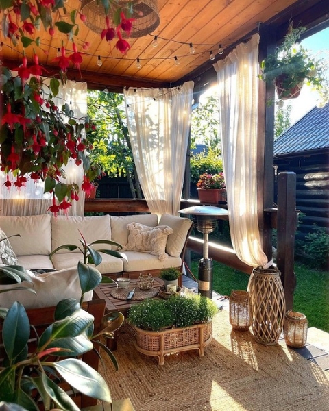 Словно на курорте: 6 красивых террас и веранд в России (55 фото!)