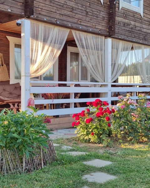 Словно на курорте: 6 красивых террас и веранд в России (55 фото!)