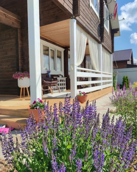 Словно на курорте: 6 красивых террас и веранд в России (55 фото!)