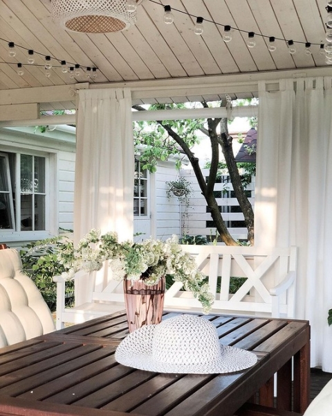 Словно на курорте: 6 красивых террас и веранд в России (55 фото!)