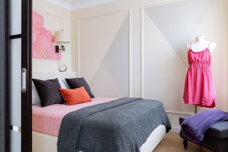 
                                Спальня в хрущевке: 4 потрясающих примера от дизайнеров                            