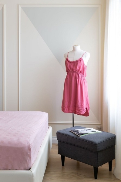 
                                Спальня в хрущевке: 4 потрясающих примера от дизайнеров                            